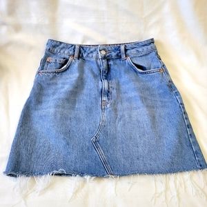 Top Shop Distressed High Waisted Denim Skirt size 6